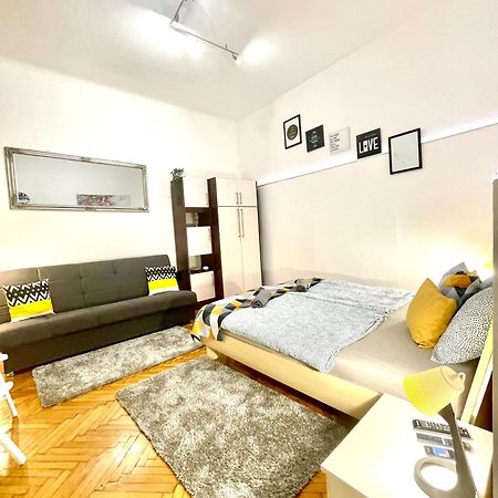 Small Cosy Apartment Near The Famous Westend City Center 布达佩斯 外观 照片
