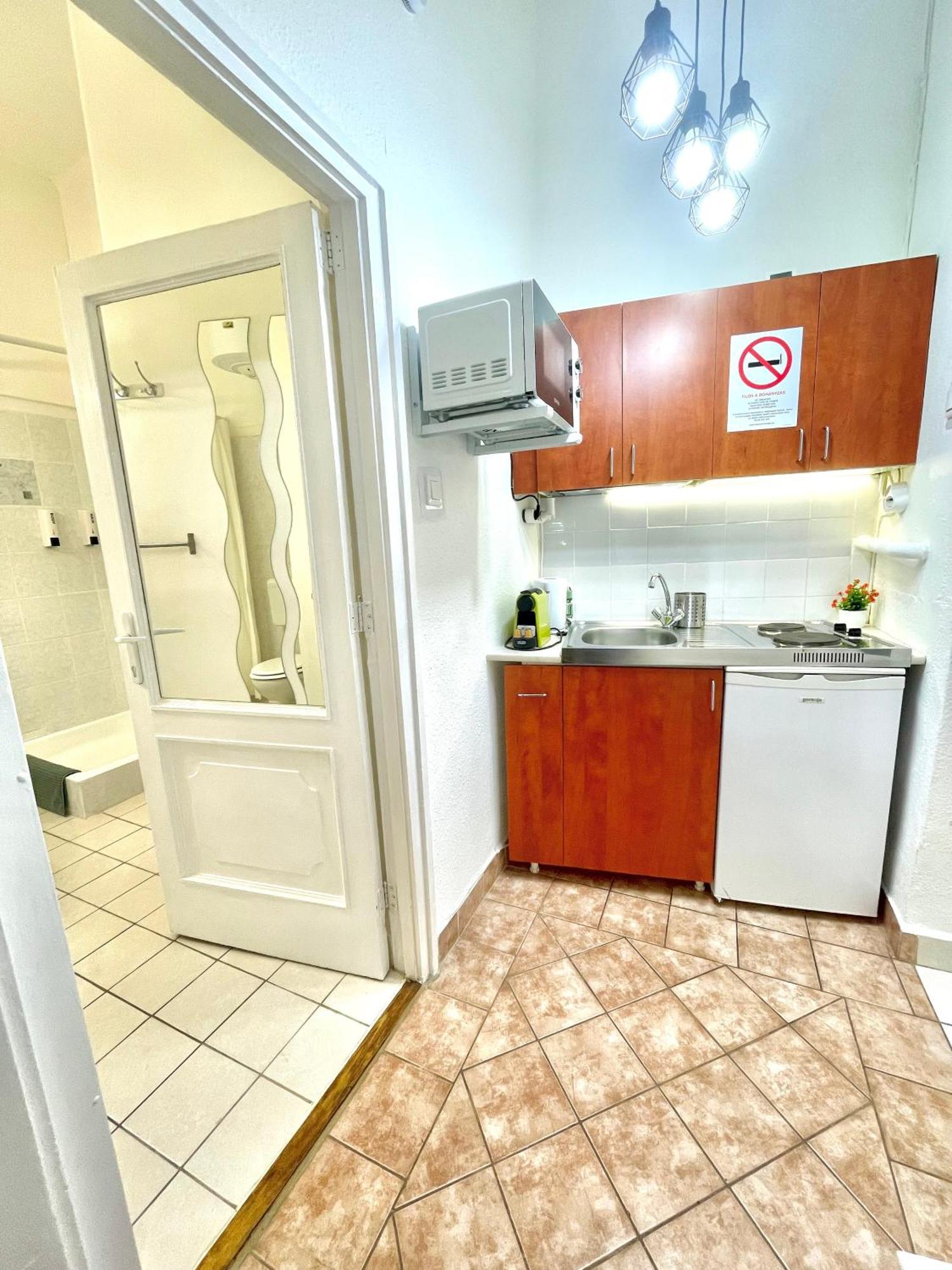 Small Cosy Apartment Near The Famous Westend City Center 布达佩斯 外观 照片