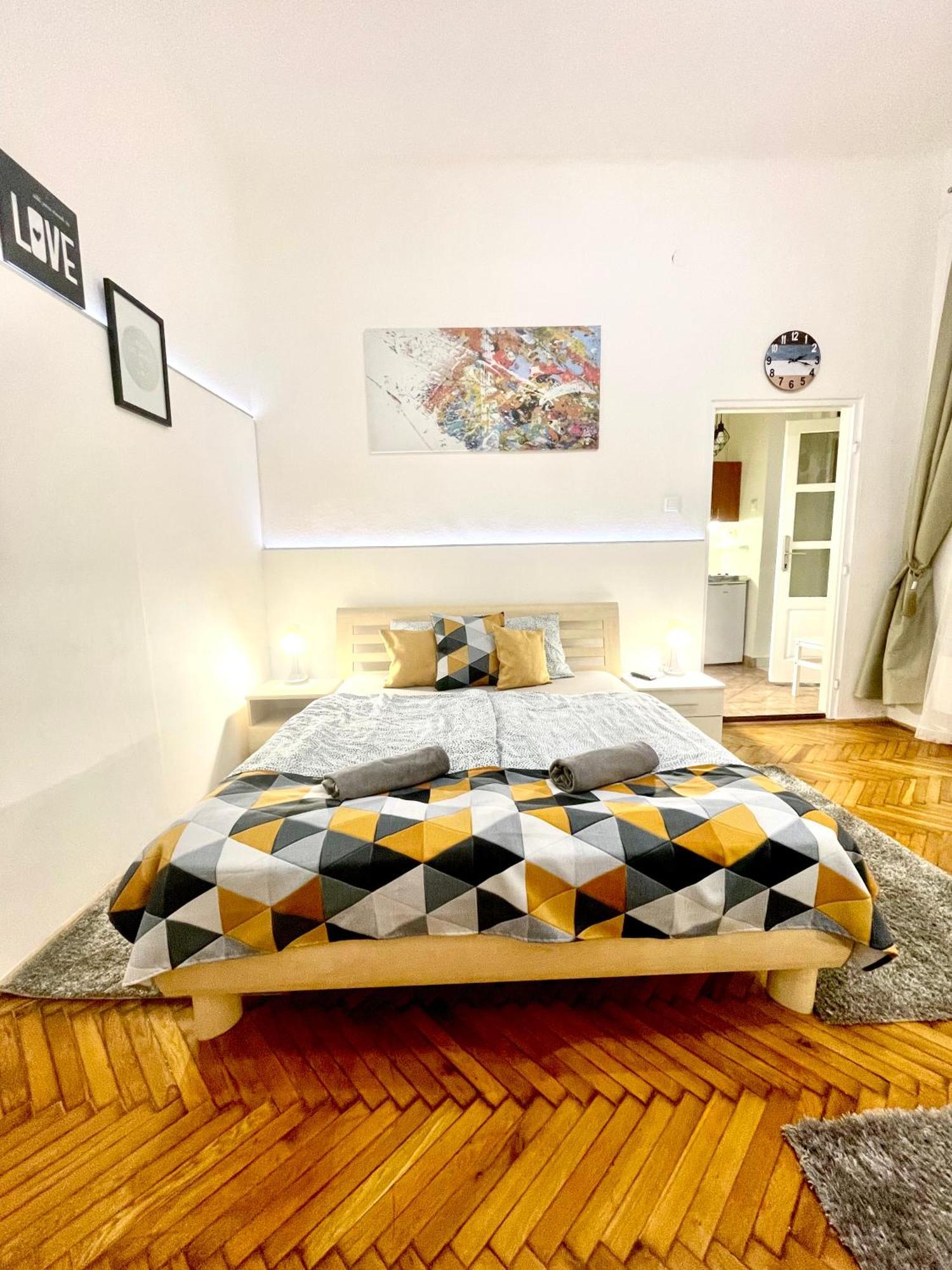 Small Cosy Apartment Near The Famous Westend City Center 布达佩斯 外观 照片