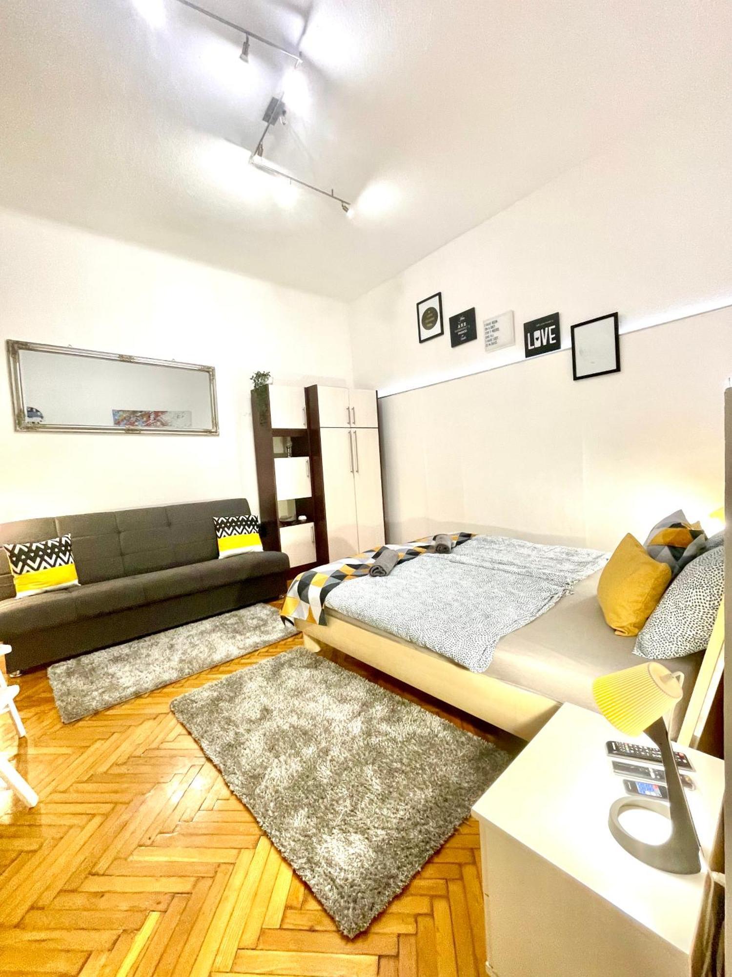 Small Cosy Apartment Near The Famous Westend City Center 布达佩斯 外观 照片