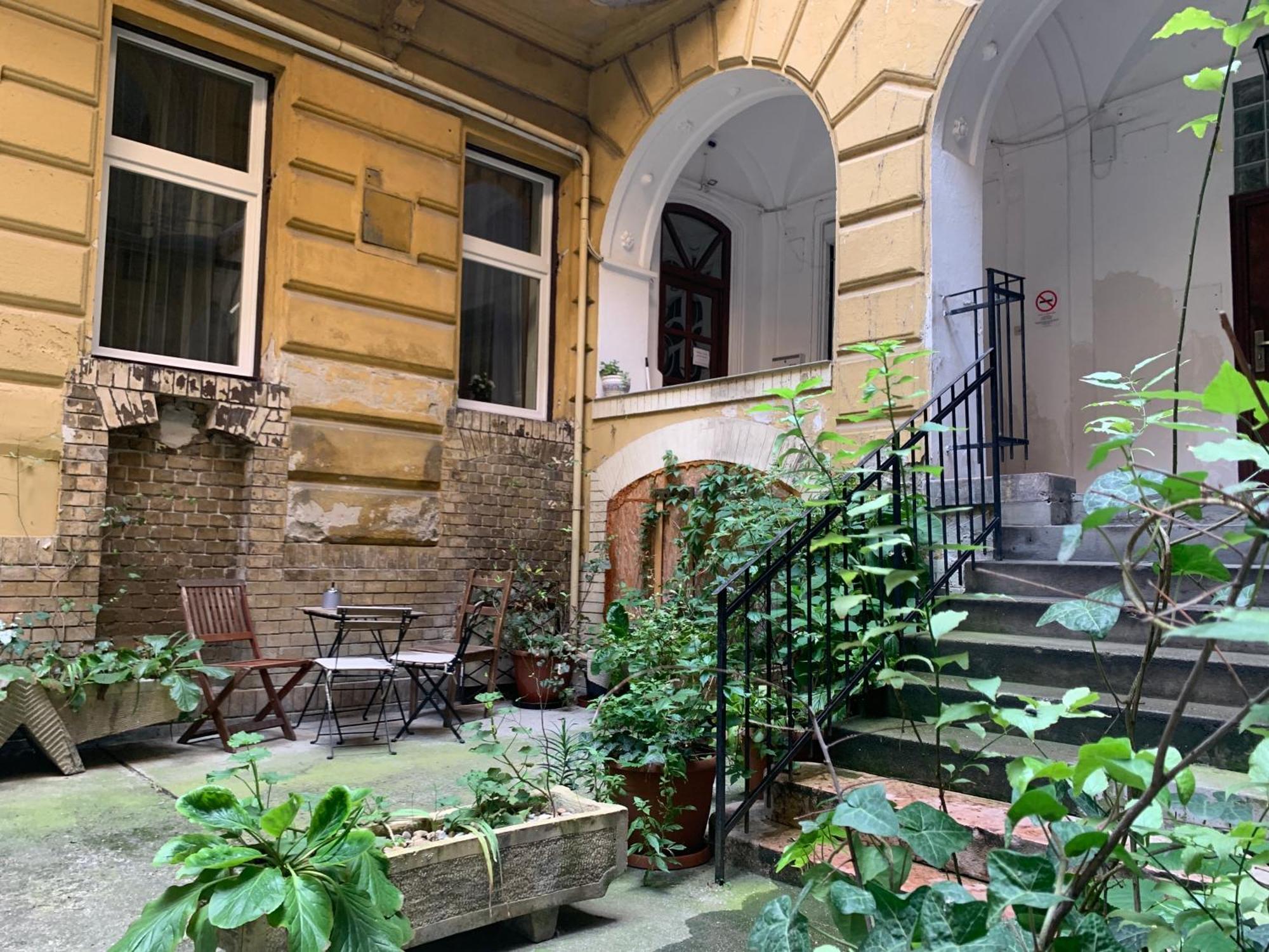 Small Cosy Apartment Near The Famous Westend City Center 布达佩斯 外观 照片